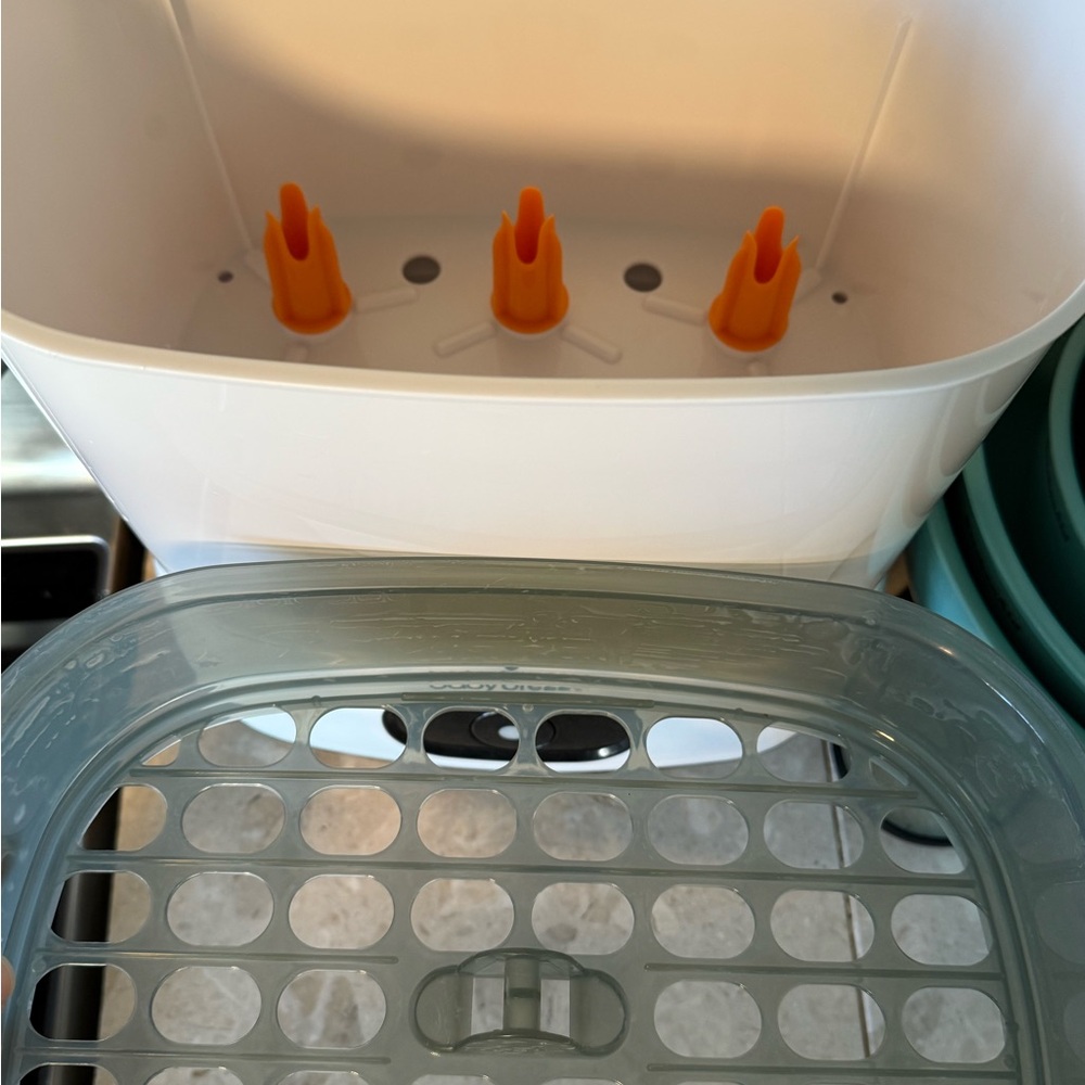 Baby brezza bottle dryer